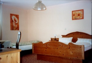 Gästezimmer, Übernachtung mit Frühstück in Einzelzimmern und Doppelzimmern im Landkreis Schweinfurt am Rande des Steigerwalds